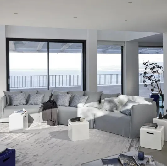 Concrete coffee table Inout by Gervasoni.