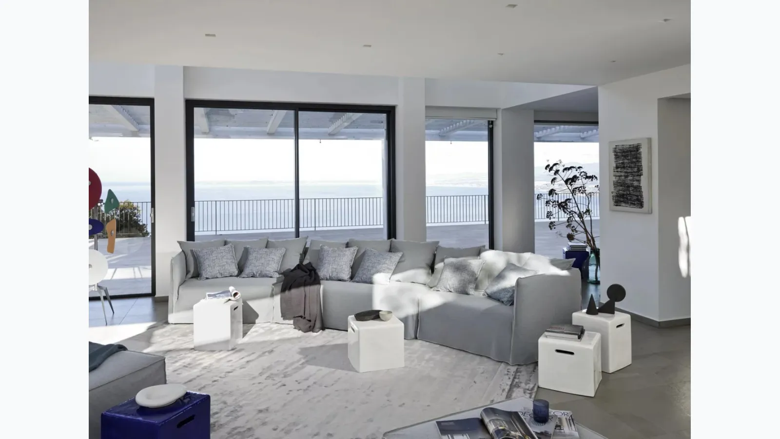Concrete coffee table Inout by Gervasoni.