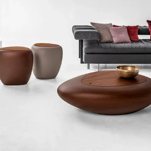 Design coffee table Kos in polyethylene with a wooden top by Tonin Casa.