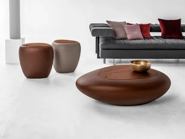 Design coffee table Kos in polyethylene with a wooden top by Tonin Casa.