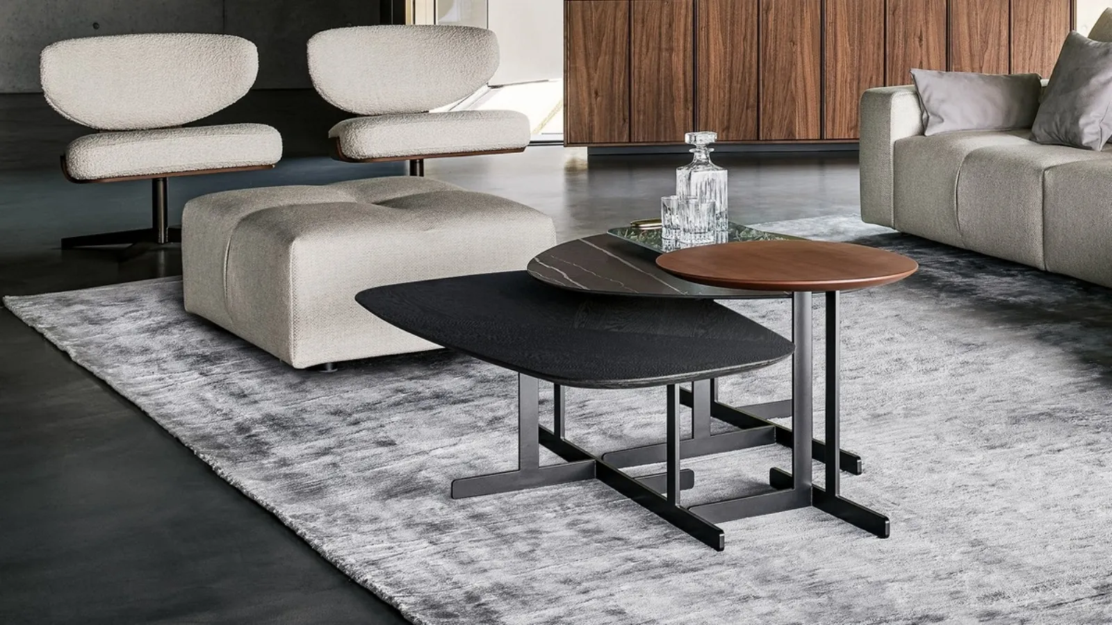 Kumo coffee table in ceramic or wood or lacquered by Bonaldo.
