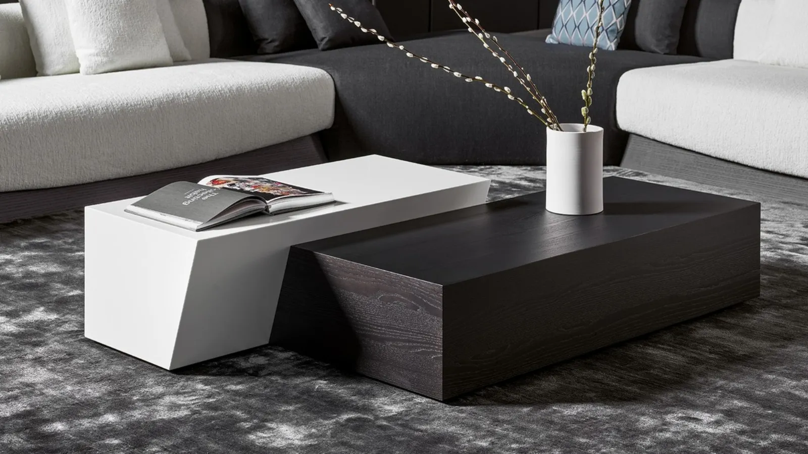 Litos coffee table in wood and glossy lacquered wood by Bonaldo.