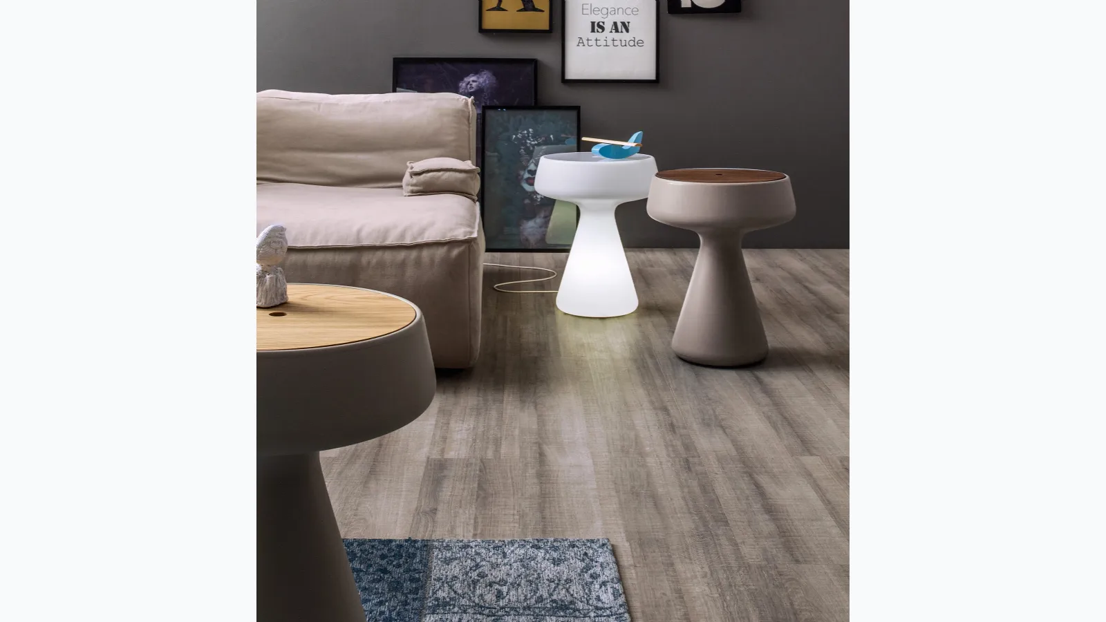 Design coffee table Maki in polyethylene with a wooden top by Tonin Casa.