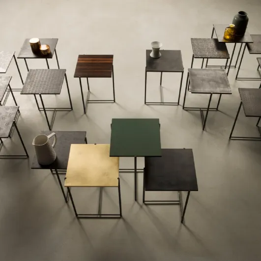 Mini table with metal structure and top in materico, wood, and lacquered by Capo d'Opera.