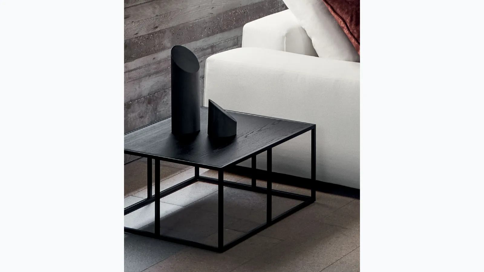 Orion coffee table by Twils.