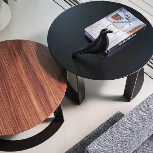 Otto Coffee table in wood effect or lacquered by Twils.