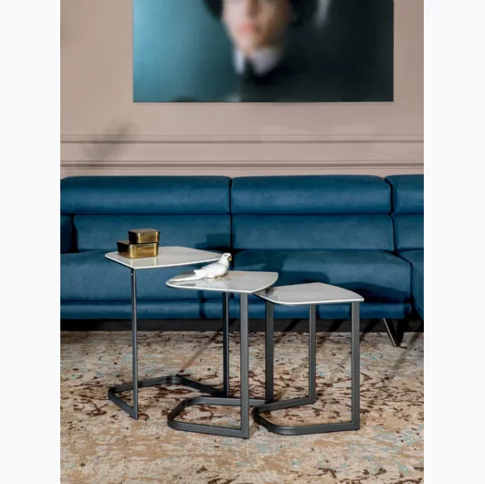 Nesting side table Rim by Tonin Casa.