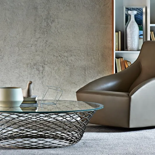 Sculpture coffee table Teso in extra-light transparent glass with laser-engraved steel sheet structure by Molteni & C.