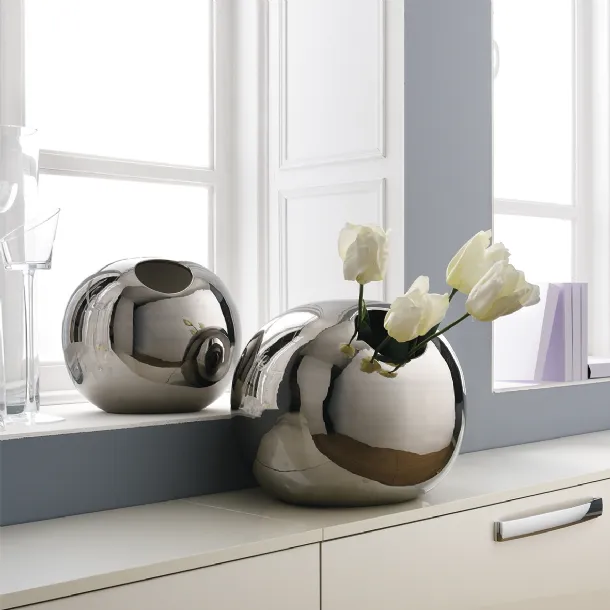 Adriani and Rossi's ceramic Ball Vase