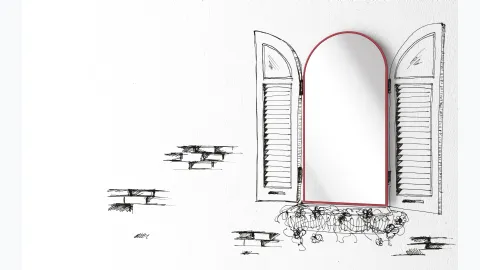 Windows mirror with metal frame by Minotti Italia.