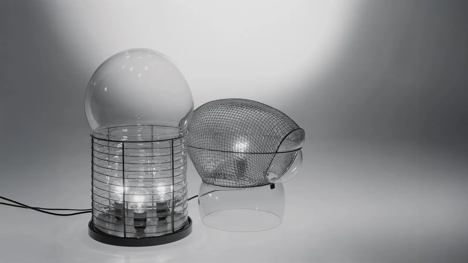 Alcinoo table lamp by Artemide