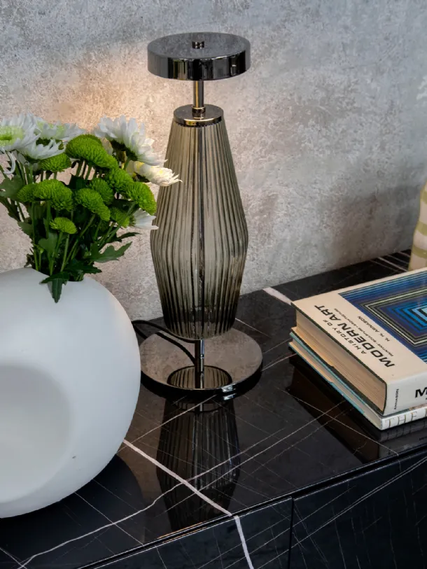 Chic glass table lamp by Tonin Casa