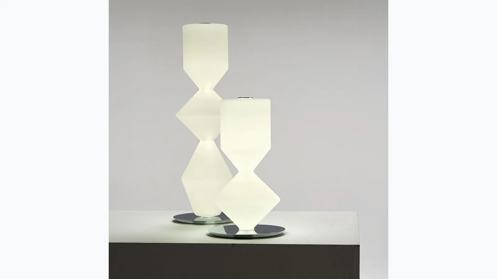 Costantina Opal table lamp by Mogg
