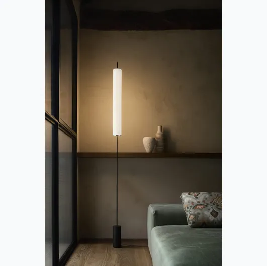 Hono floor lamp by Luceplan