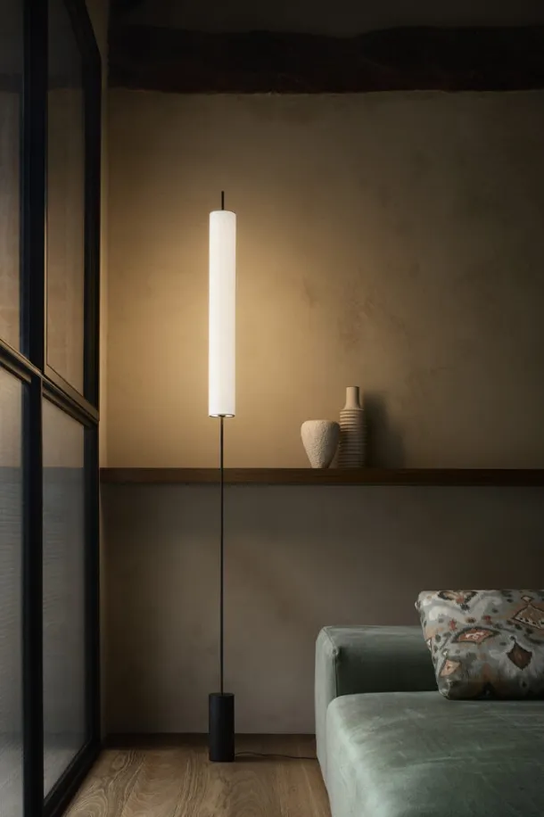 Hono floor lamp by Luceplan