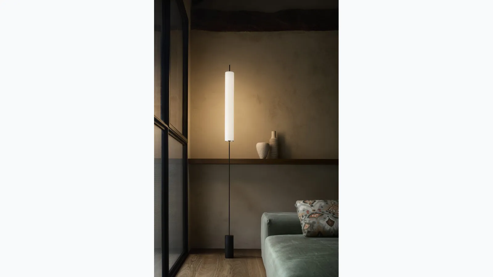 Hono floor lamp by Luceplan