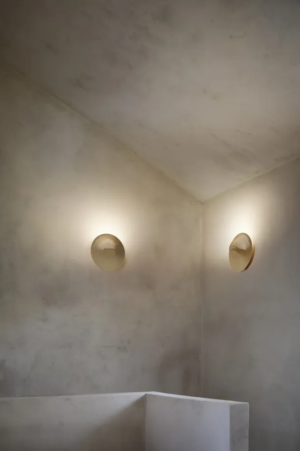 Illan wall lamp by Luceplan