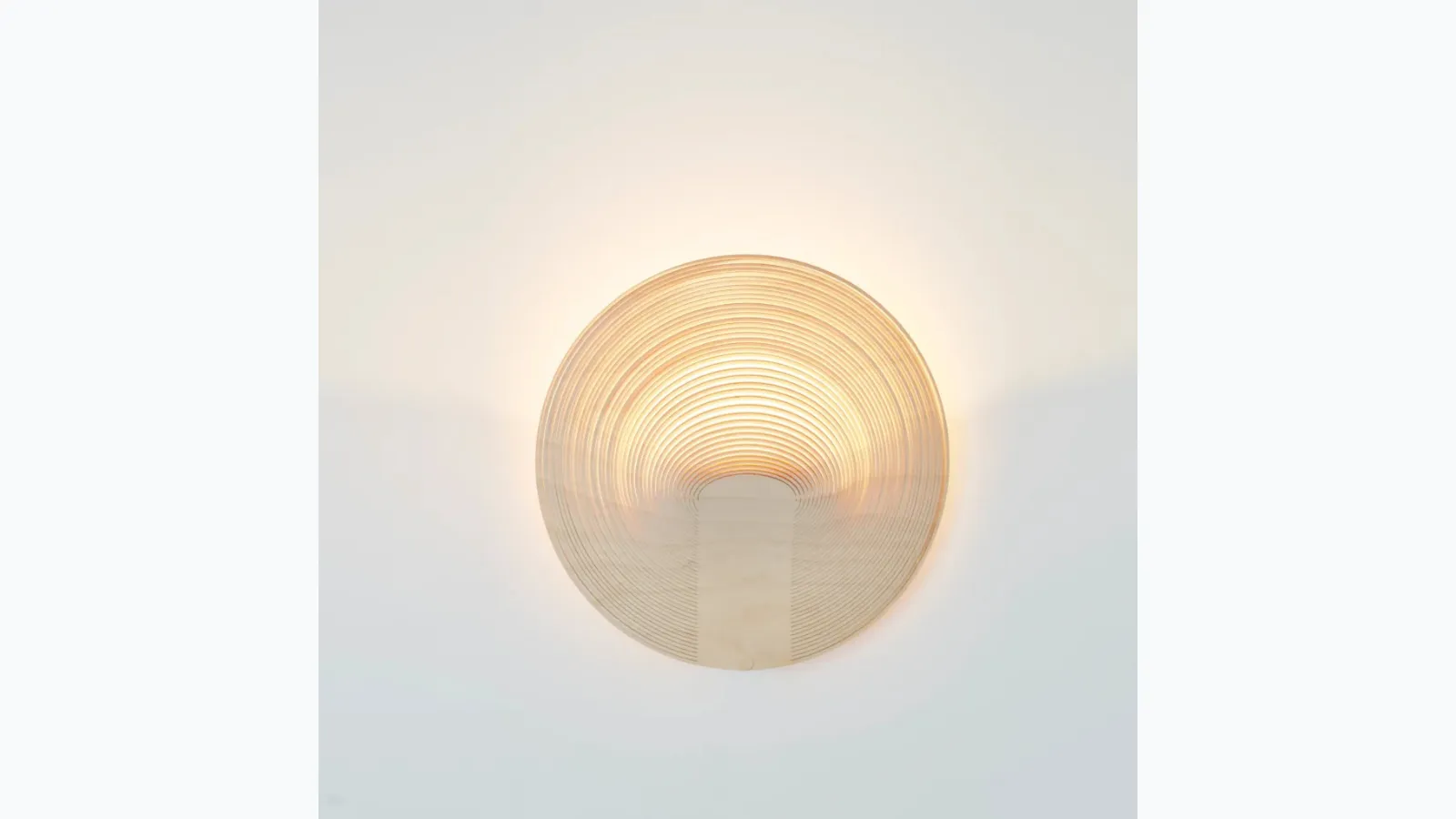 Illan Wall Lamp by Luceplan