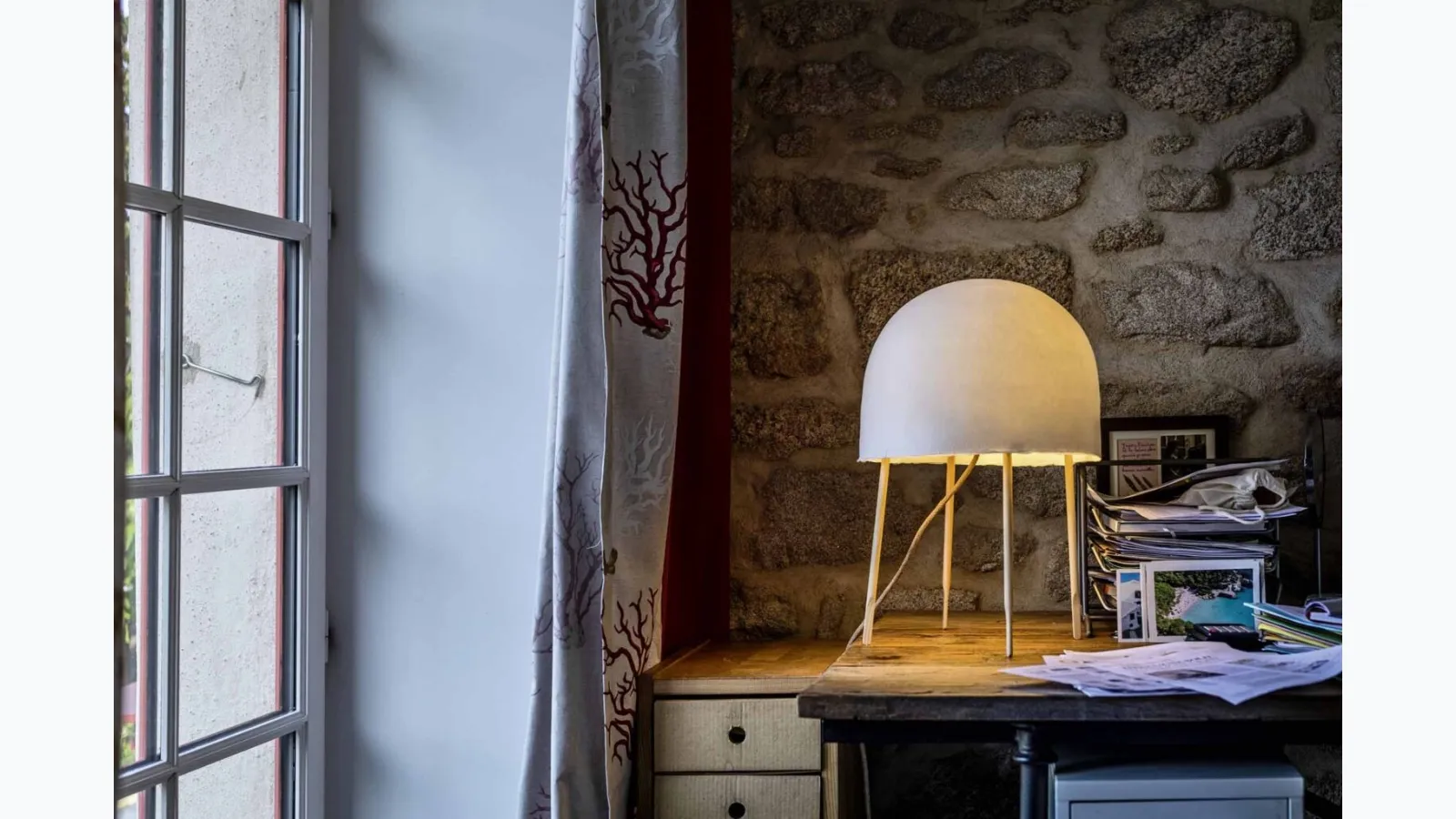 Kurage table lamp in washi paper and ash wood by Foscarini.