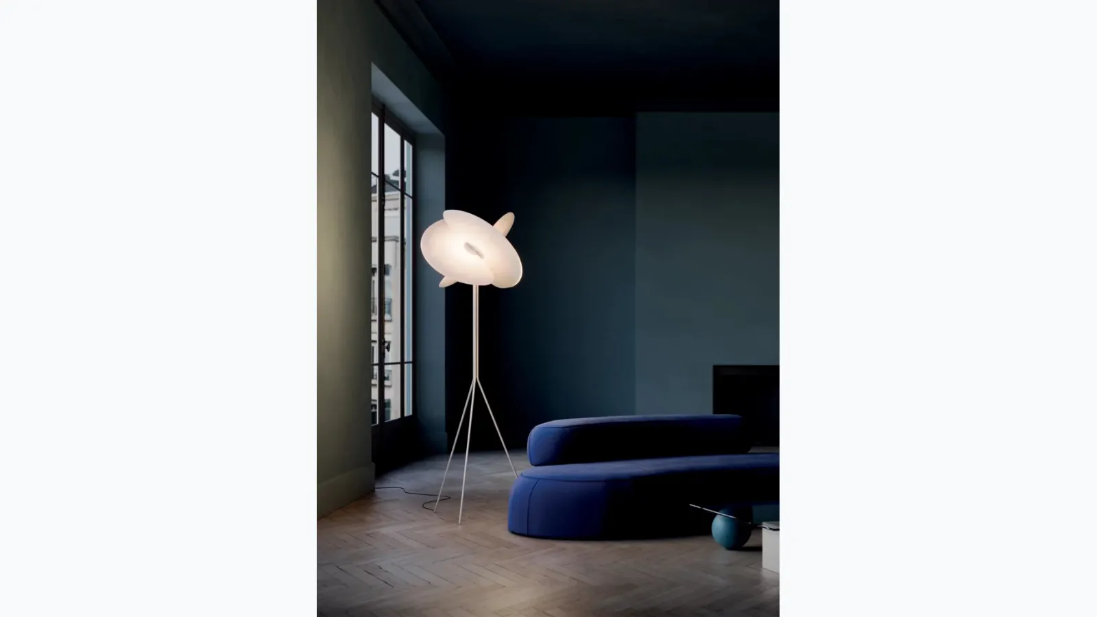 Levante floor lamp by Luceplan