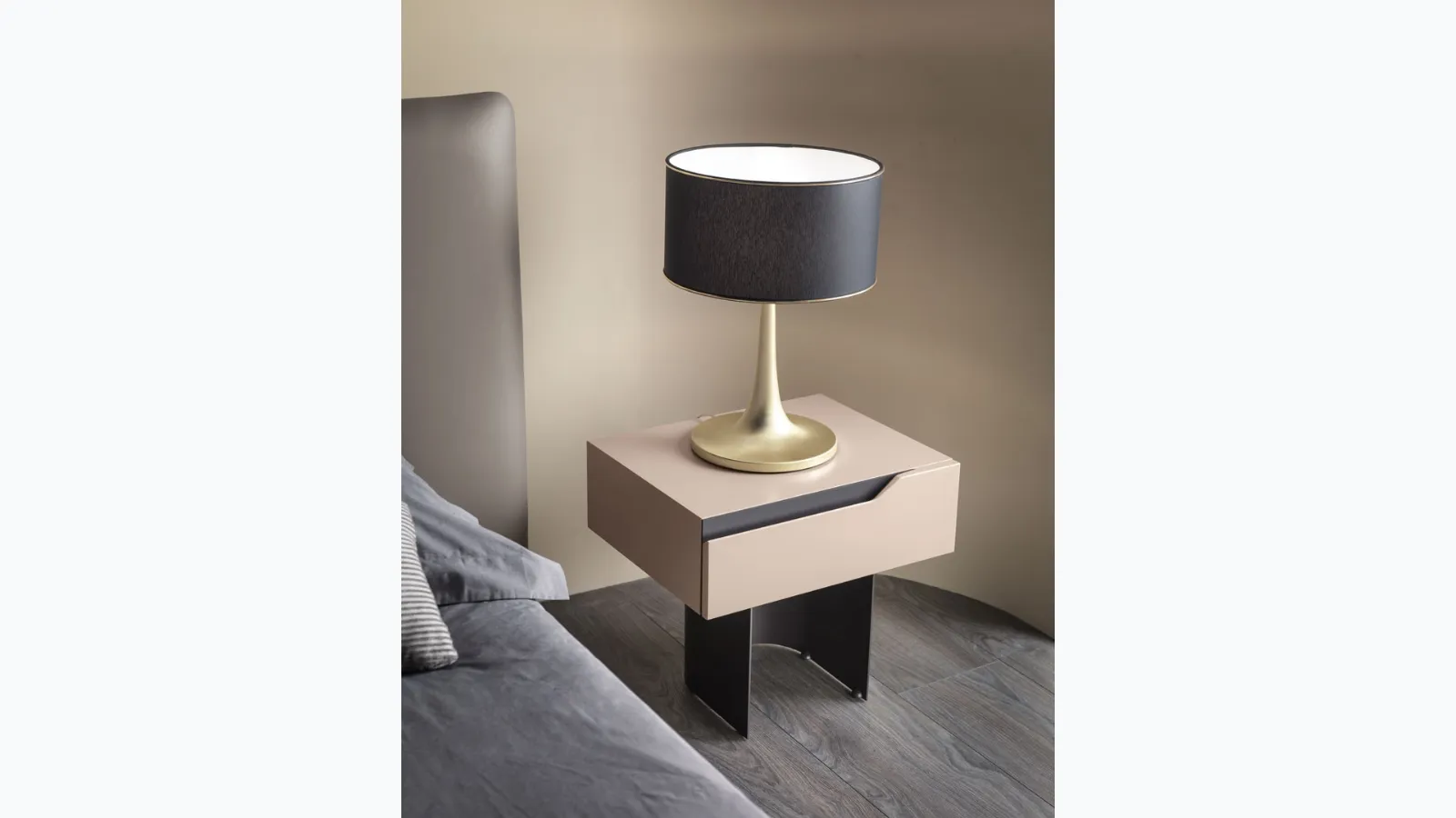 Aluminum table lamp with fabric lampshade Lucy by Cantori.