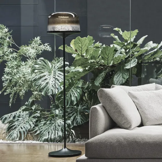 Pin floor lamp with blown glass lampshade and metal structure by Bonaldo.