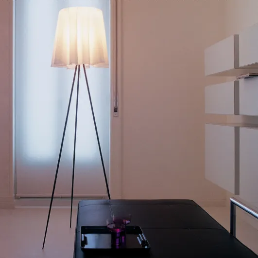 Rosy Angelis floor lamp with ultralight fabric diffuser and aluminum stems by Flos.