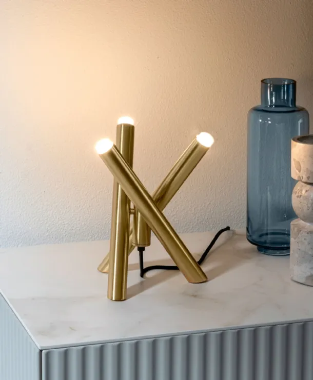 Shangai T table lamp by Riflessi.