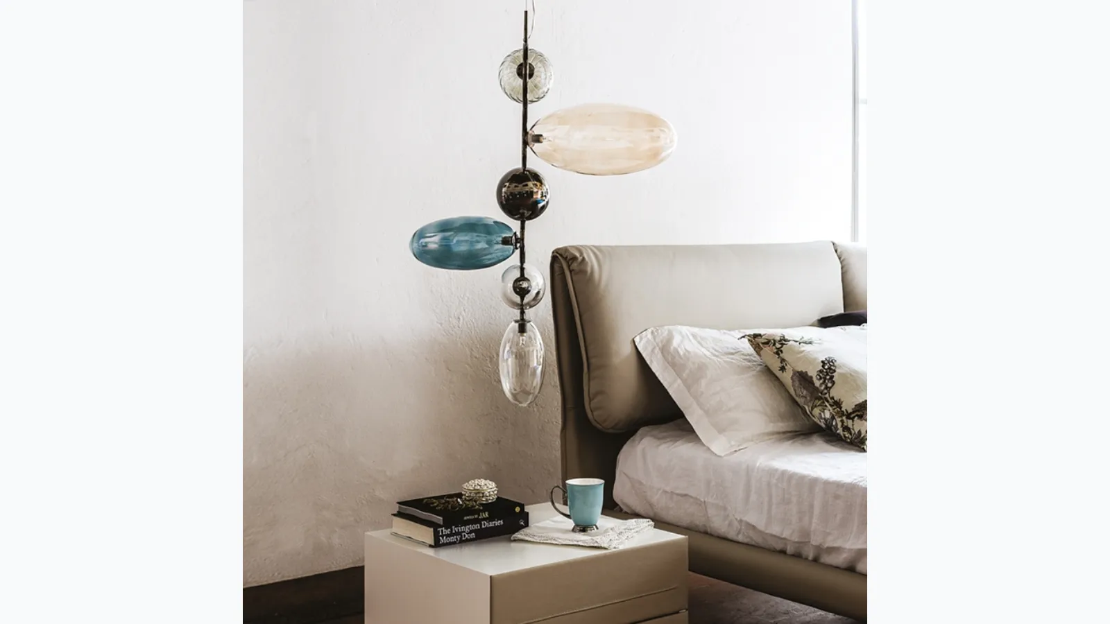 Black steel pendant lamp with Topaz borosilicate glass drops by Cattelan Italia.