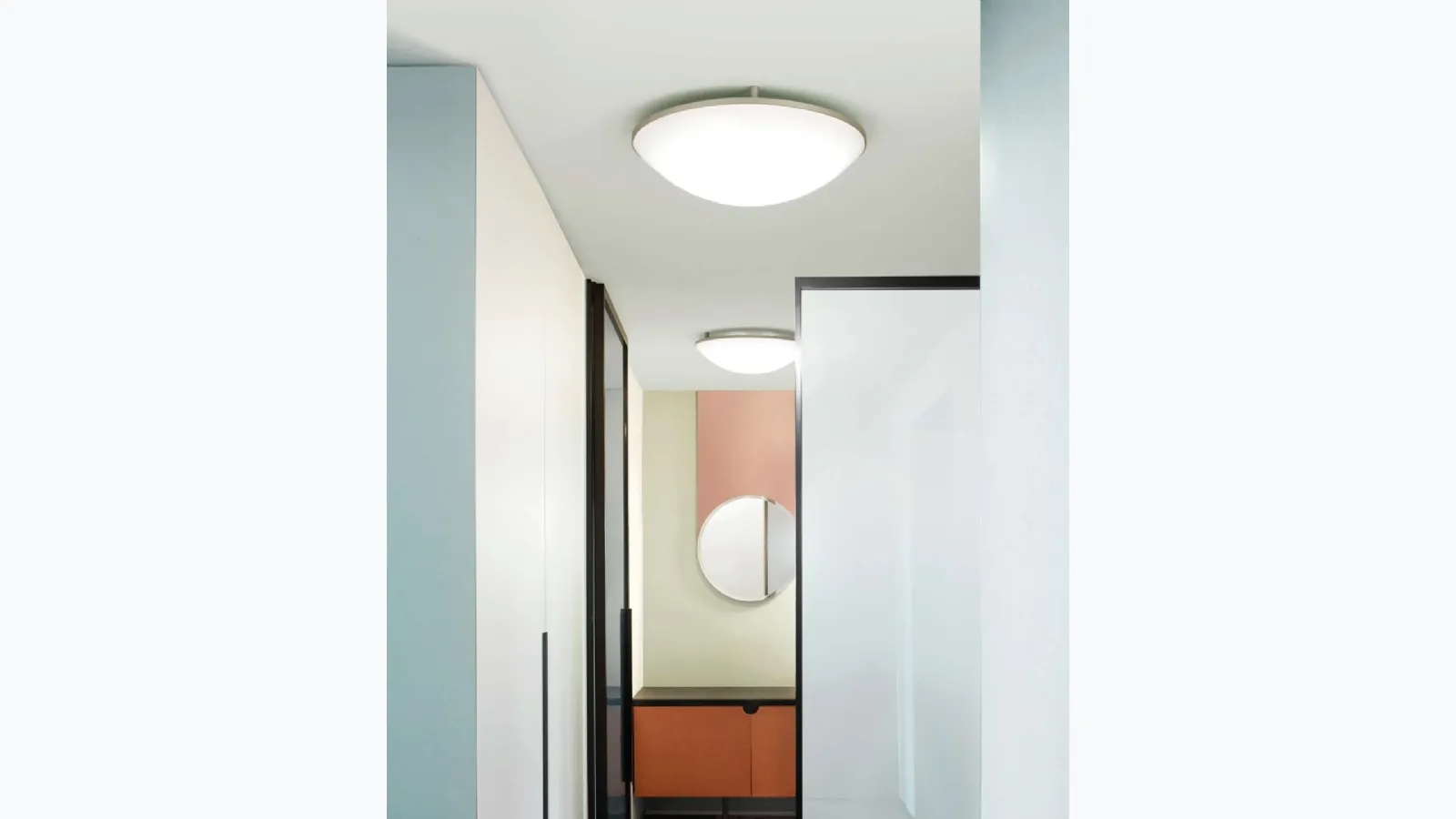 Ceiling lamp with a polycarbonate and aluminum structure by Luceplan.