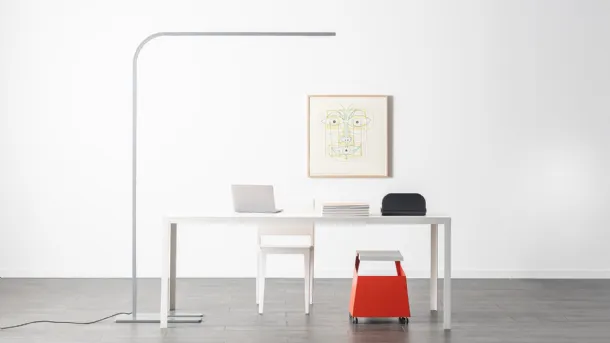 Turn Around Floor lamp by Artemide