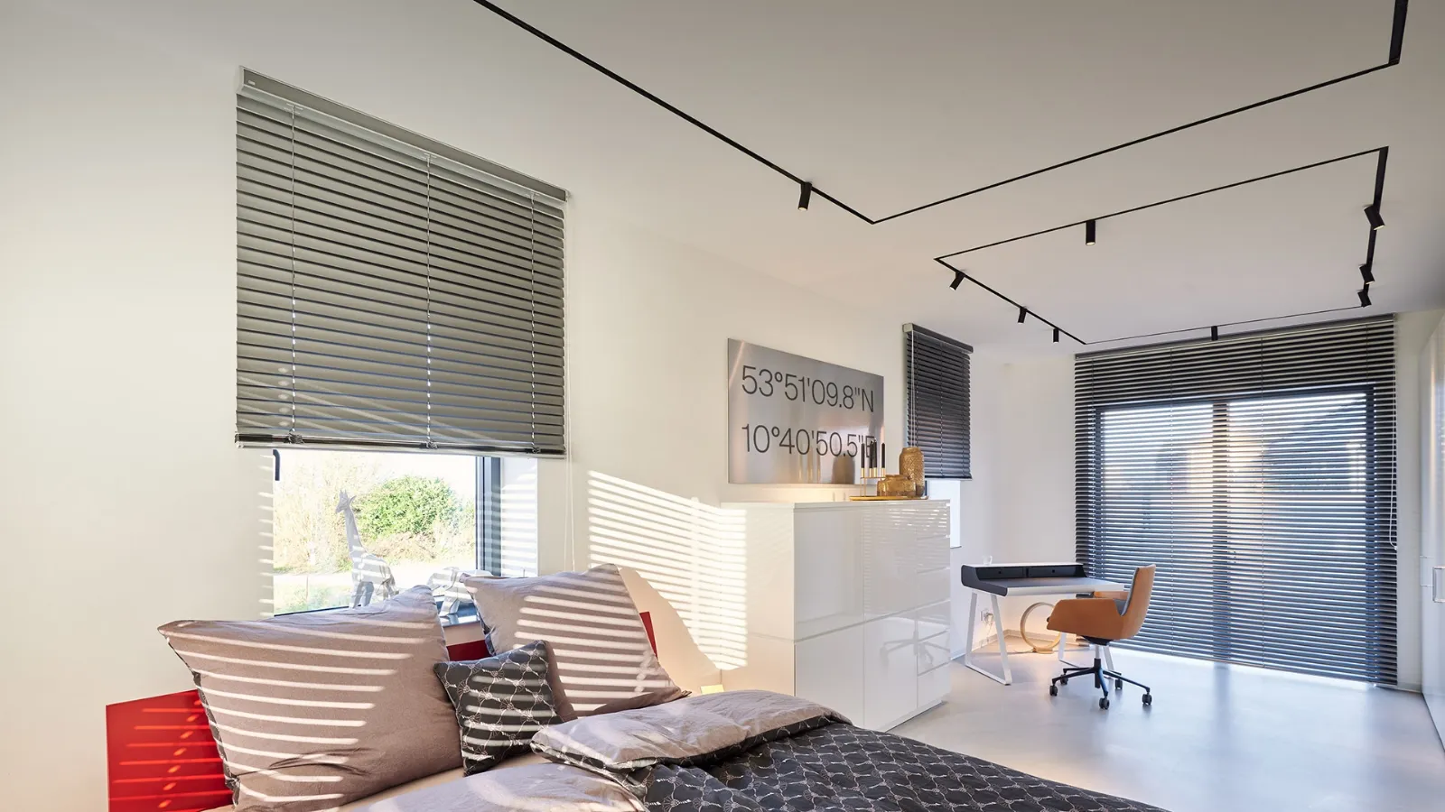 Artemide's Vector Magnetic Lamp.