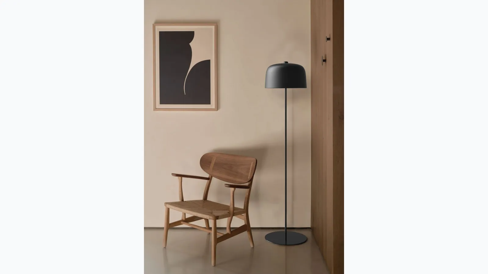 Zile floor lamp by Luceplan