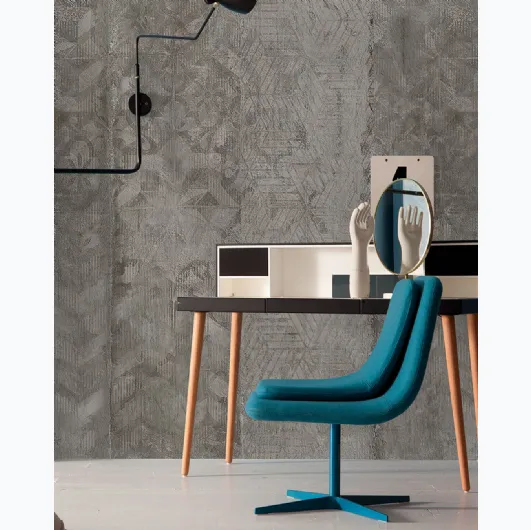 Industrial style wallpaper Concrete that combines cement with the floral decoration of Inkiostro Bianco.