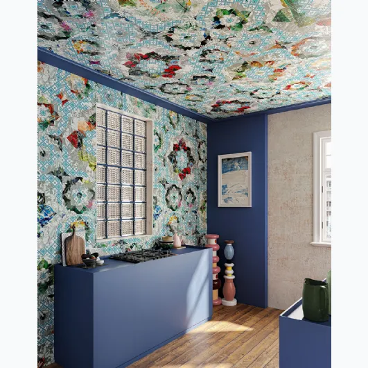 Ladylike geometric floral wallpaper by Inkiostro Bianco.