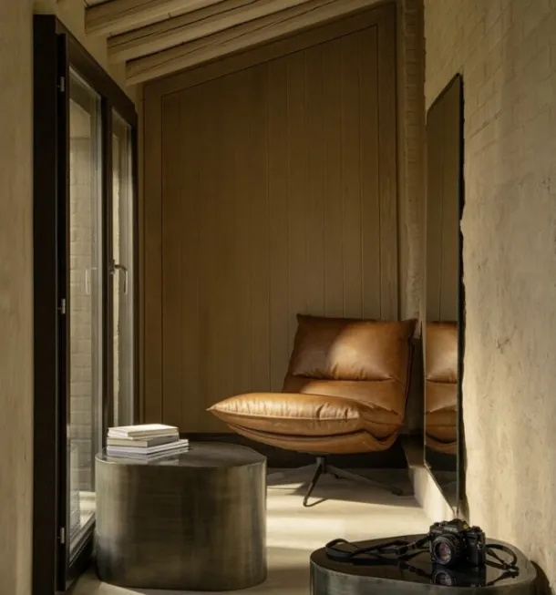 Alanez leather armchair by Bizzotto