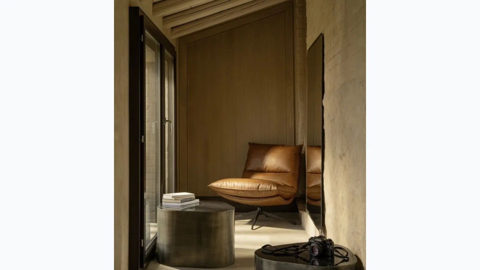 Alanez leather armchair by Bizzotto