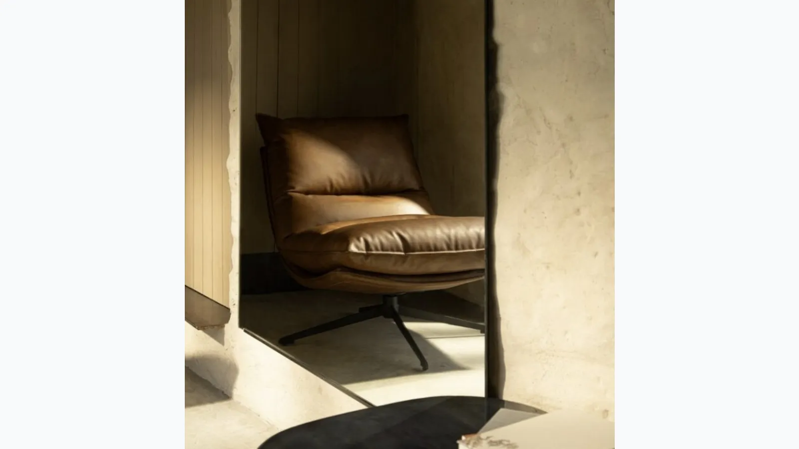 Alanez leather armchair by Bizzotto