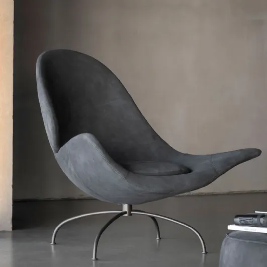 Cloè leather armchair by Desirèe