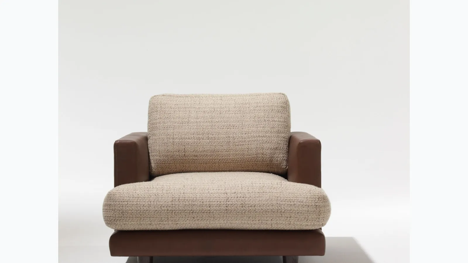 D'Urso Lounge Chair armchair by Knoll.