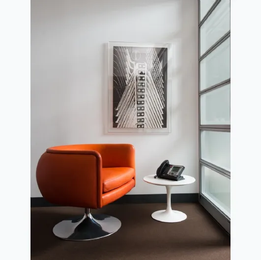 D'Urso Swivel Chair armchair in leather by Knoll
