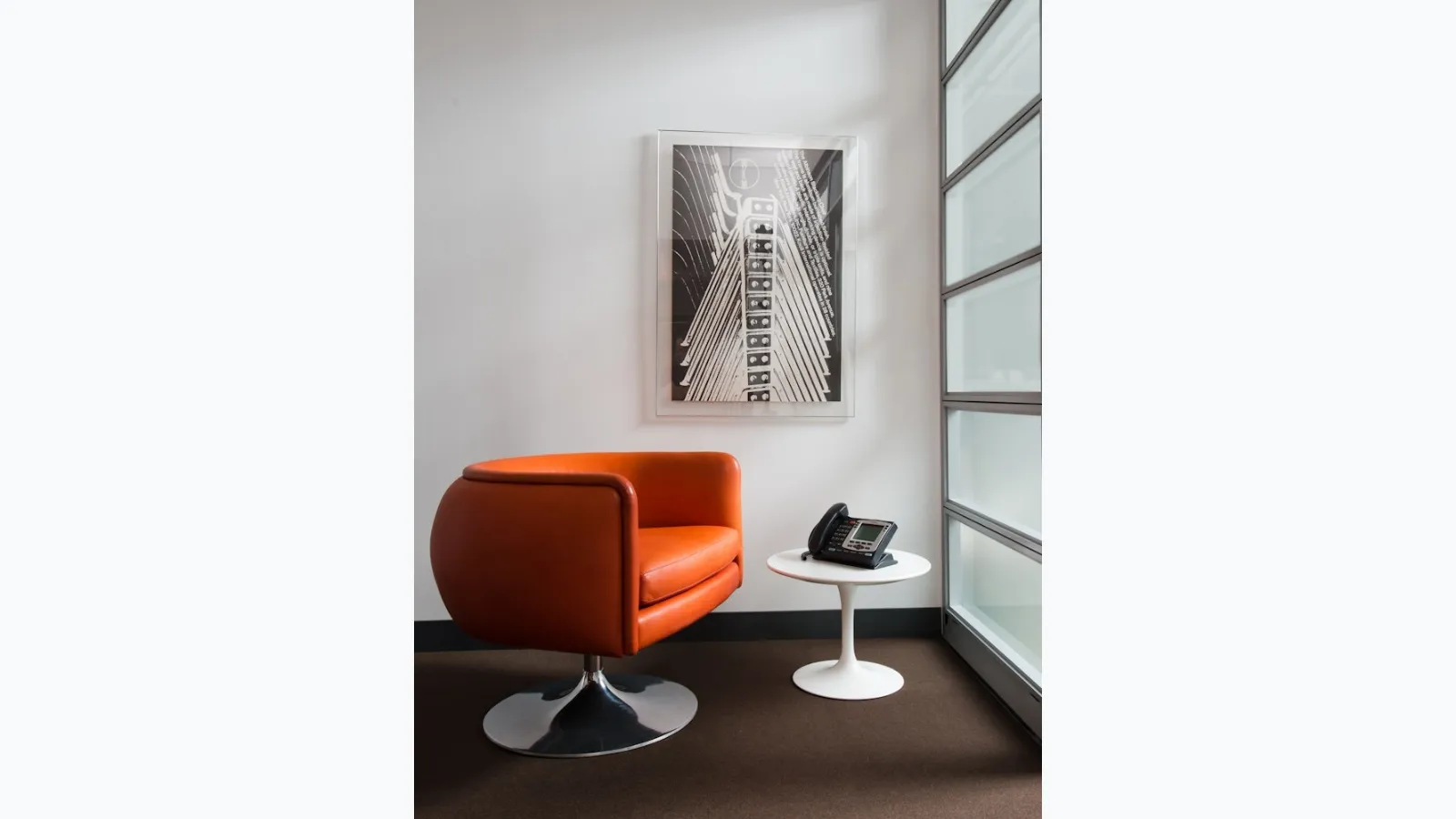 D'Urso Swivel Chair armchair in leather by Knoll