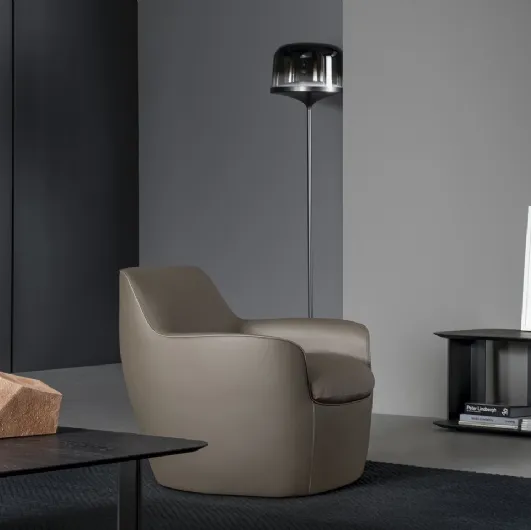 Leather armchair Kitai by Bonaldo