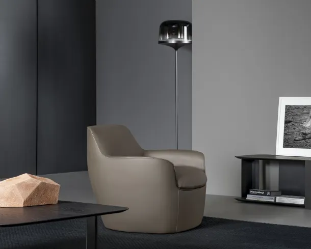 Leather armchair Kitai by Bonaldo