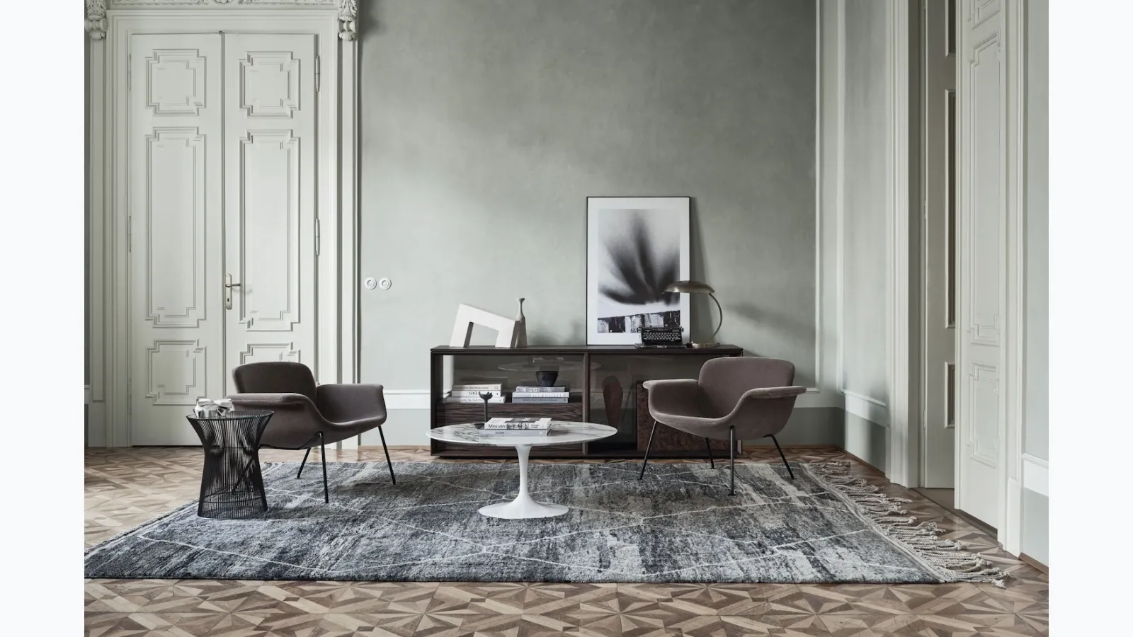 KN04 Lounge Chair armchair by Knoll.