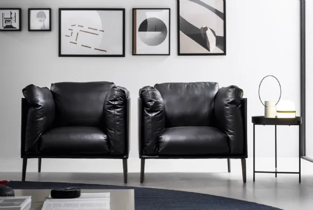 Kubì leather armchair by Novamobili