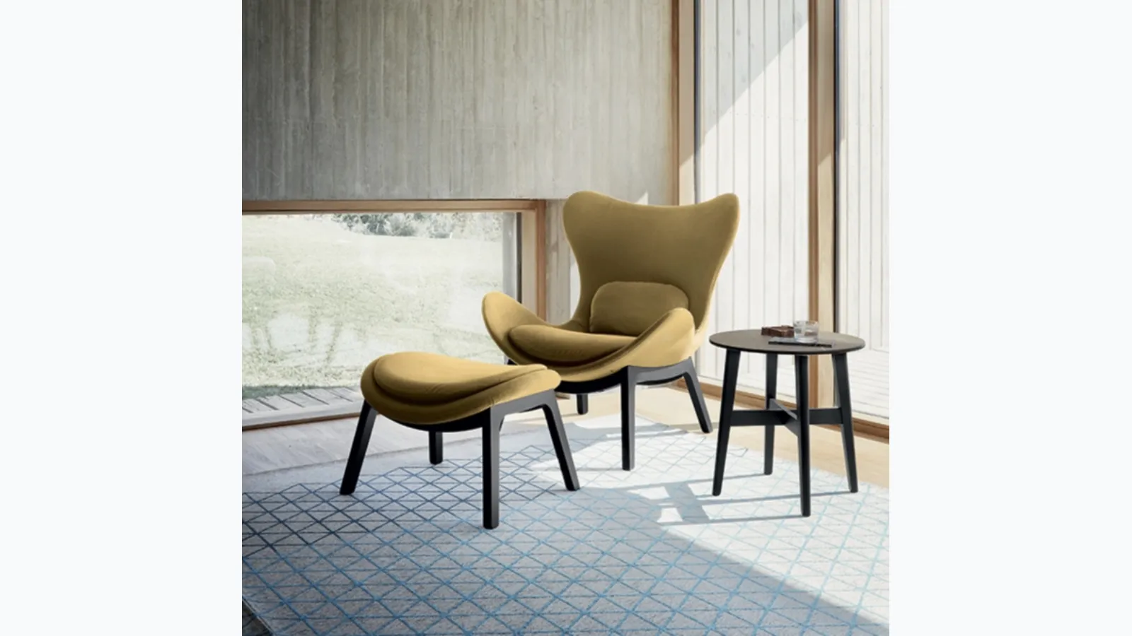 Lazy armchair in Calligaris fabric.