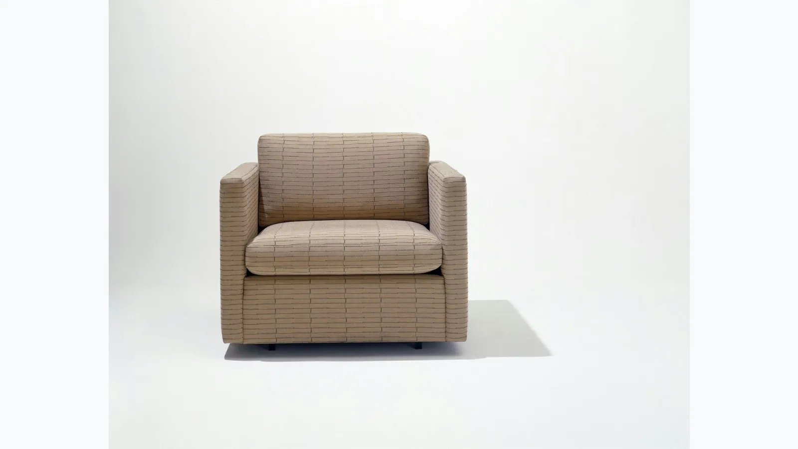 Pfister Lounge Chair armchair by Knoll.