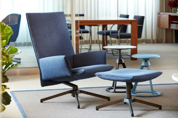 Pilot Armchair by Knoll® High Back 