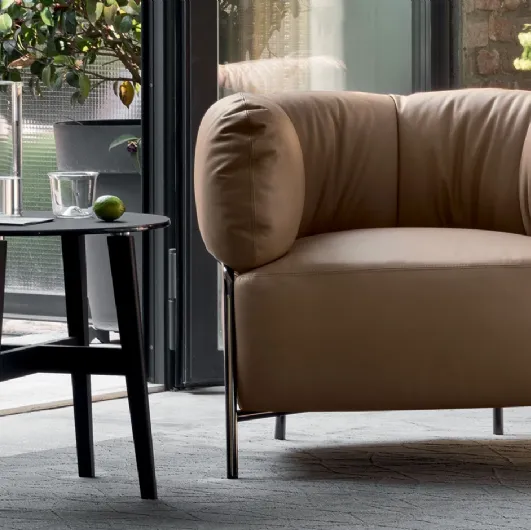 Quadrotta padded fabric armchair by Calligaris